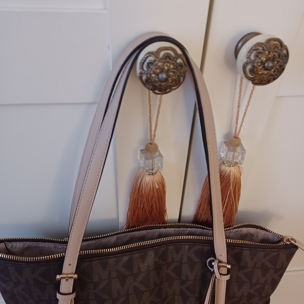 Michael Kors bag - Picture 2 of 7